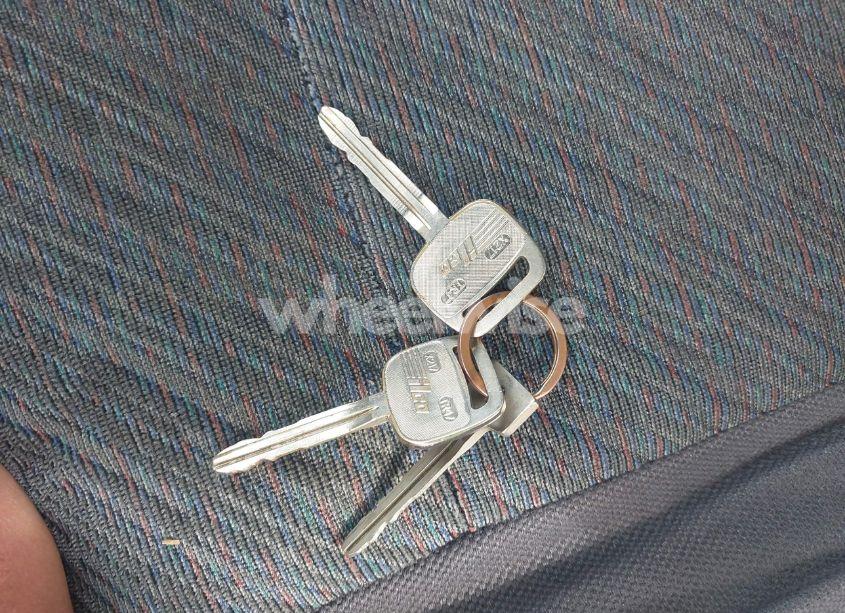 Photo 11 of 1998 Toyota Rav4 (VIN JT3GP10V5W0026814)