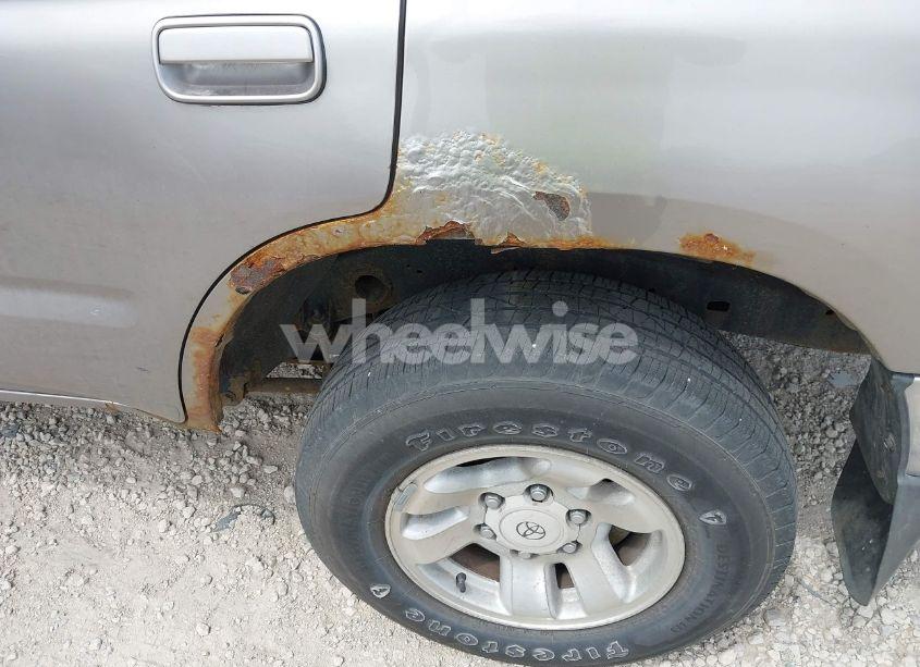 Photo 6 of 2002 Toyota 4runner SR5 V6 (VIN JT3HN86R620364911)