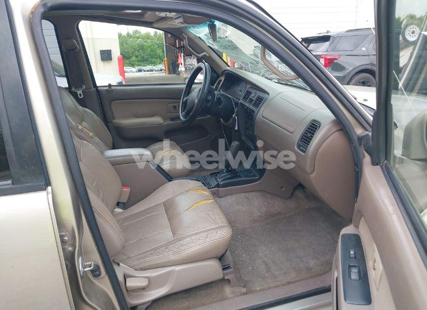 Photo 5 of 2002 Toyota 4runner SR5 V6 (VIN JT3HN86R729076942)