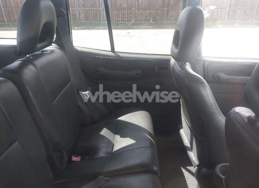 Photo 8 of 2000 Toyota Rav4 (VIN JT3HP10V4Y7164357)