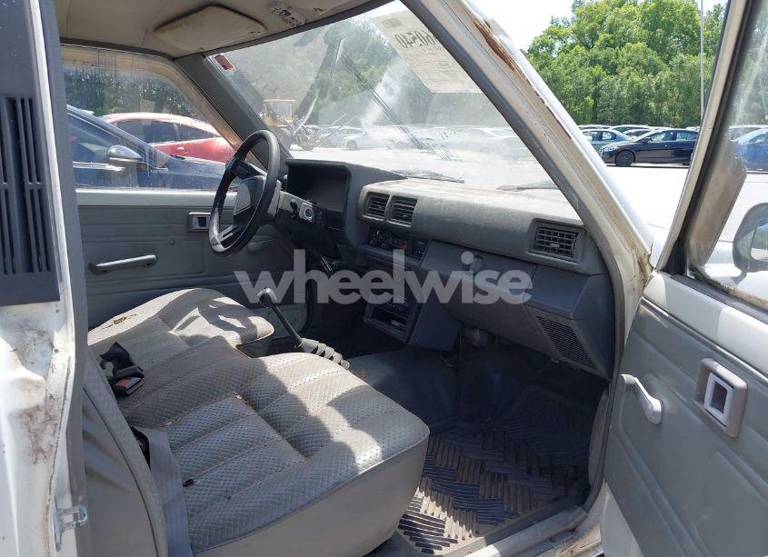 Photo 5 of 1986 Toyota Pickup 1/2 TON RN55 (VIN JT4RN55R8G0177256)