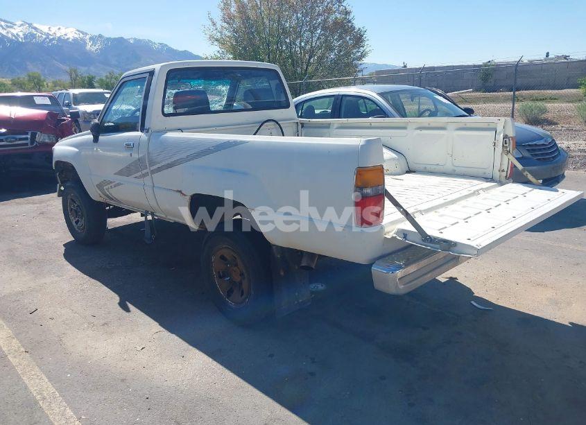 Photo 3 of 1988 Toyota Pickup RN63 STD (VIN JT4RN63A8J0229589)