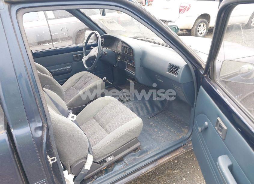Photo 5 of 1991 Toyota Pickup 1/2 TON SHORT WHEELBASE (VIN JT4RN81A5M0073966)
