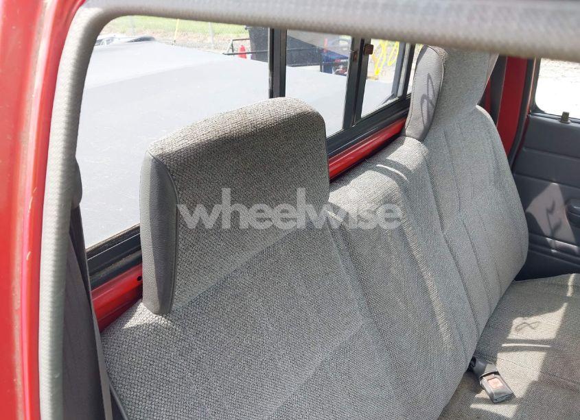 Photo 8 of 1989 Toyota Pickup 1/2 TON SHT WHEELBASE DLX (VIN JT4RN81D8K5025856)