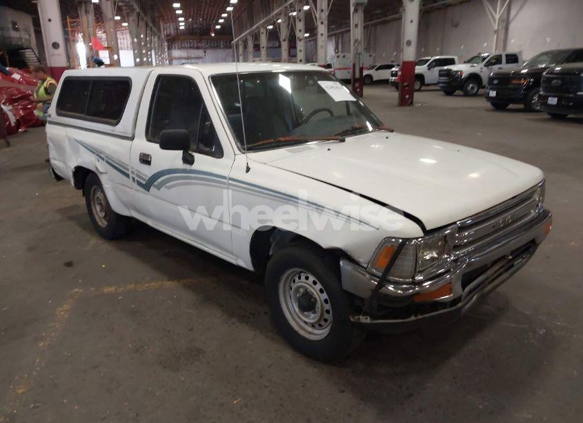 1989 Toyota Pickup 1/2 TON SHT WHEELBASE DLX (VIN JT4RN81P2K5030402) main photo