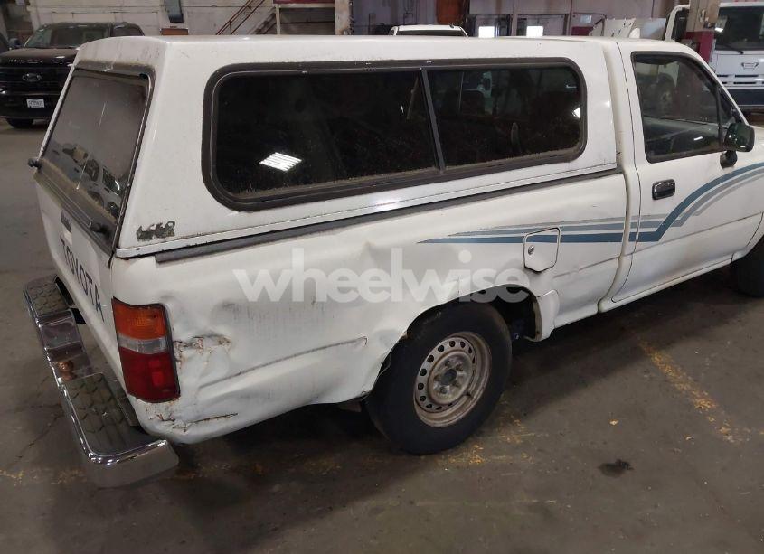 Photo 13 of 1989 Toyota Pickup 1/2 TON SHT WHEELBASE DLX (VIN JT4RN81P2K5030402)