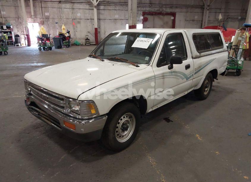 Photo 2 of 1989 Toyota Pickup 1/2 TON SHT WHEELBASE DLX (VIN JT4RN81P2K5030402)