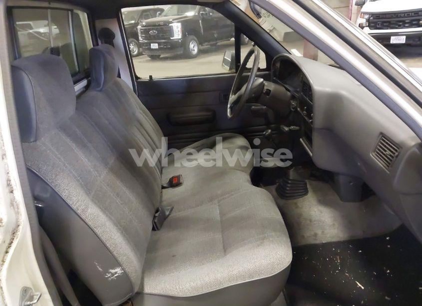 Photo 5 of 1989 Toyota Pickup 1/2 TON SHT WHEELBASE DLX (VIN JT4RN81P2K5030402)