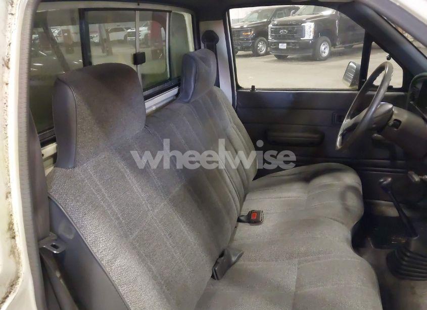 Photo 8 of 1989 Toyota Pickup 1/2 TON SHT WHEELBASE DLX (VIN JT4RN81P2K5030402)