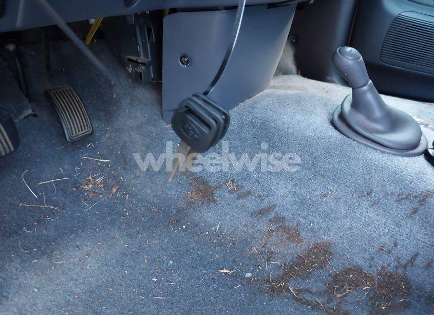 Photo 11 of 1998 Toyota T100 SR5 V6 (VIN JT4UN24D2W0056266)