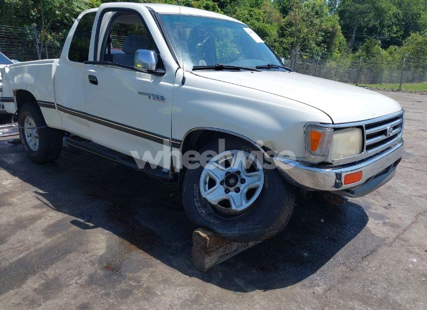 Photo 13 of 1998 Toyota T100 SR5 V6 (VIN JT4UN24D2W0056266)