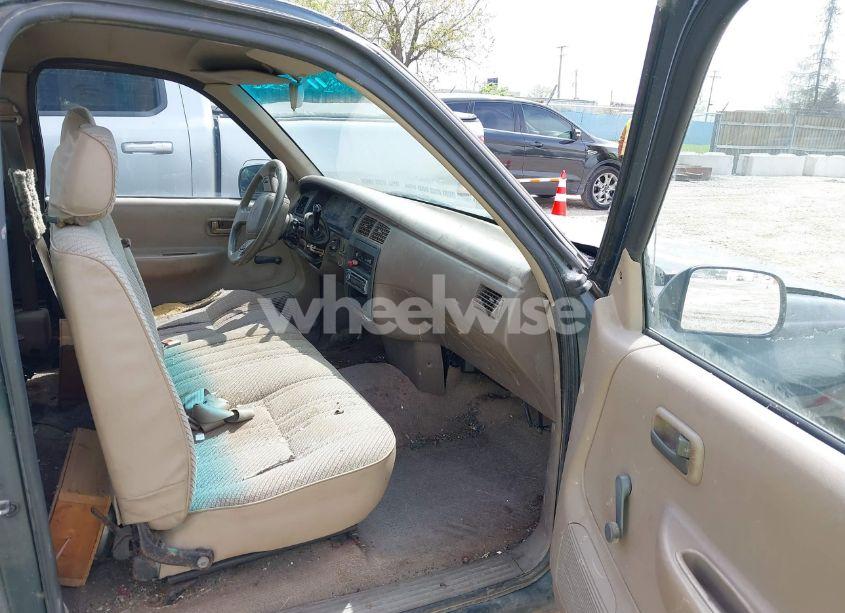 Photo 5 of 1993 Toyota T100 (VIN JT4VD10AXP0012790)