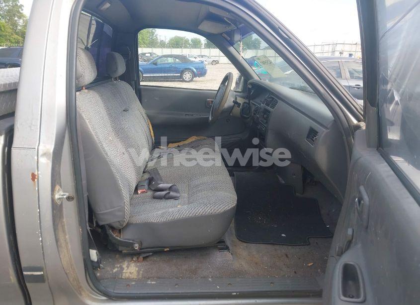 Photo 5 of 1995 Toyota T100 DX (VIN JT4VD11E5S0003702)