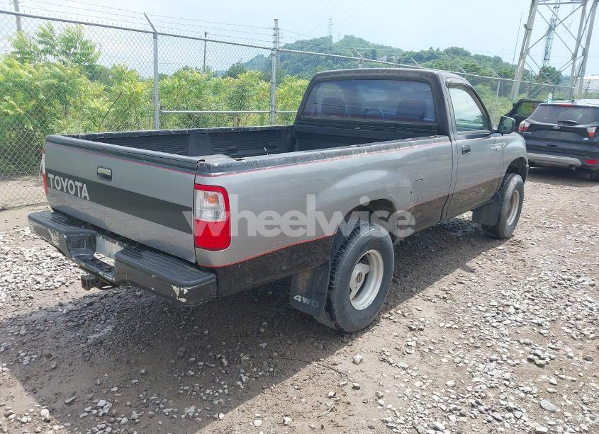 Photo 4 of 1993 Toyota T100 (VIN JT4VD20A4P0010572)