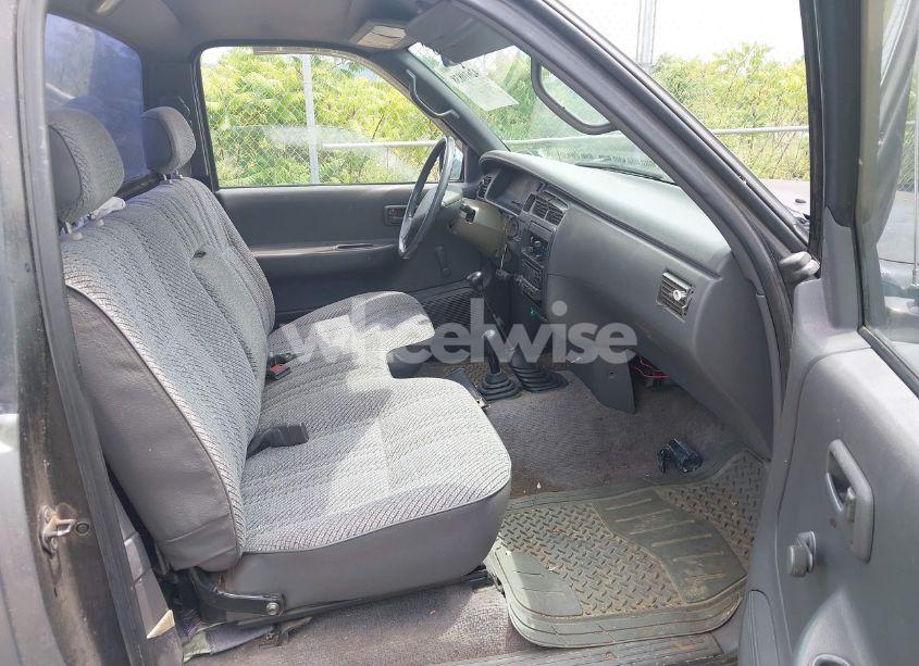 Photo 5 of 1993 Toyota T100 (VIN JT4VD20A4P0010572)