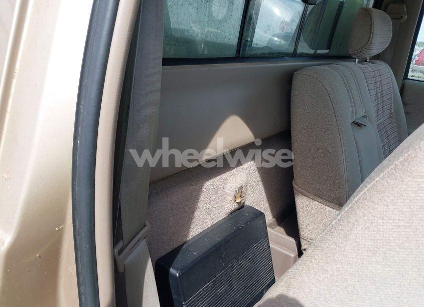 Photo 8 of 1993 Toyota T100 SR5 (VIN JT4VD20C0P0010859)