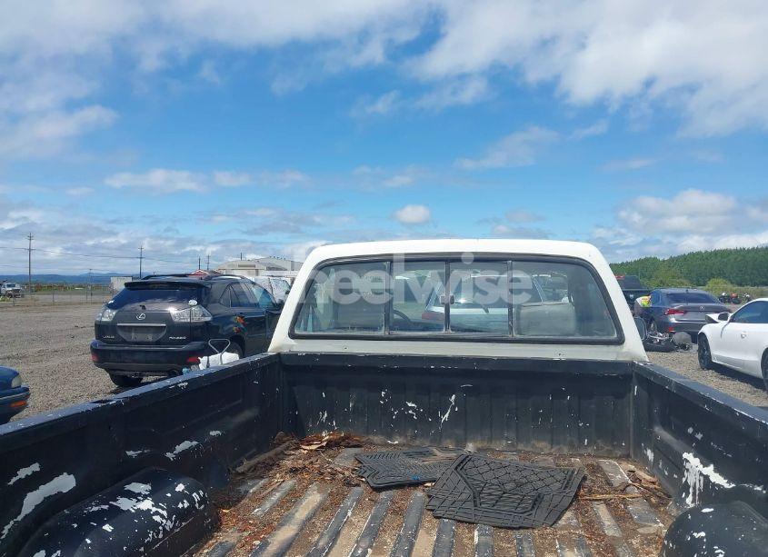 Photo 8 of 1993 Toyota T100 SR5 (VIN JT4VD20C1P0010434)