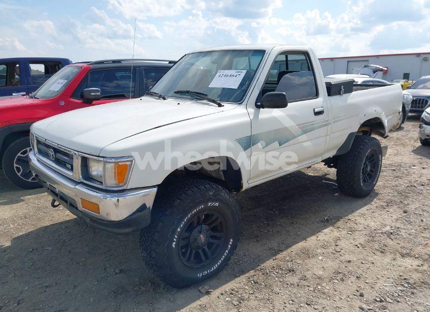 Photo 2 of 1992 Toyota Pickup 1/2 TON SHT WHEELBASE DLX (VIN JT4VN01D6N0006014)