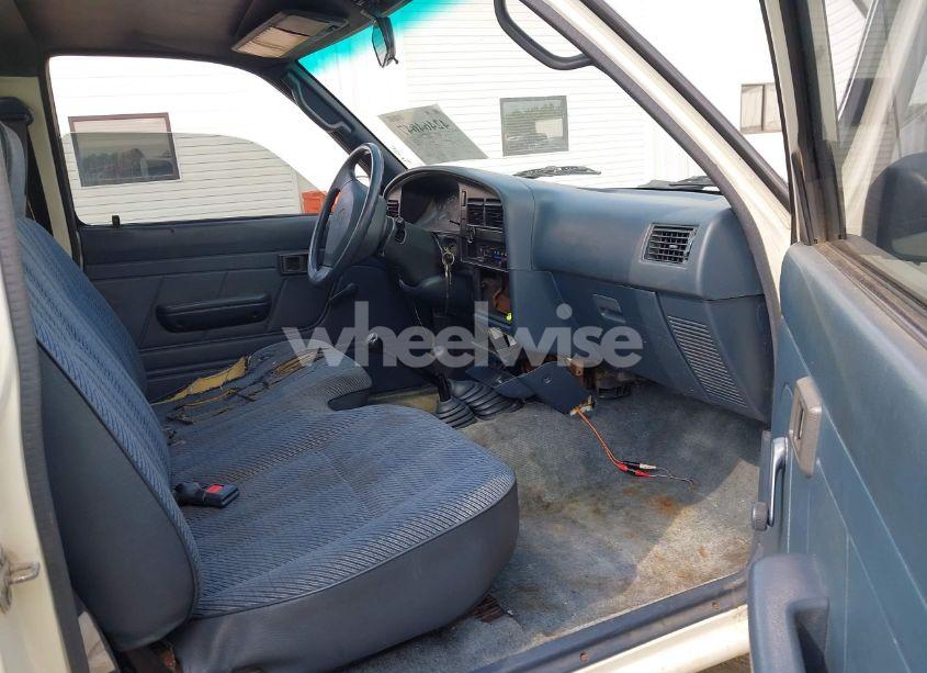 Photo 5 of 1992 Toyota Pickup 1/2 TON SHT WHEELBASE DLX (VIN JT4VN01D6N0006014)