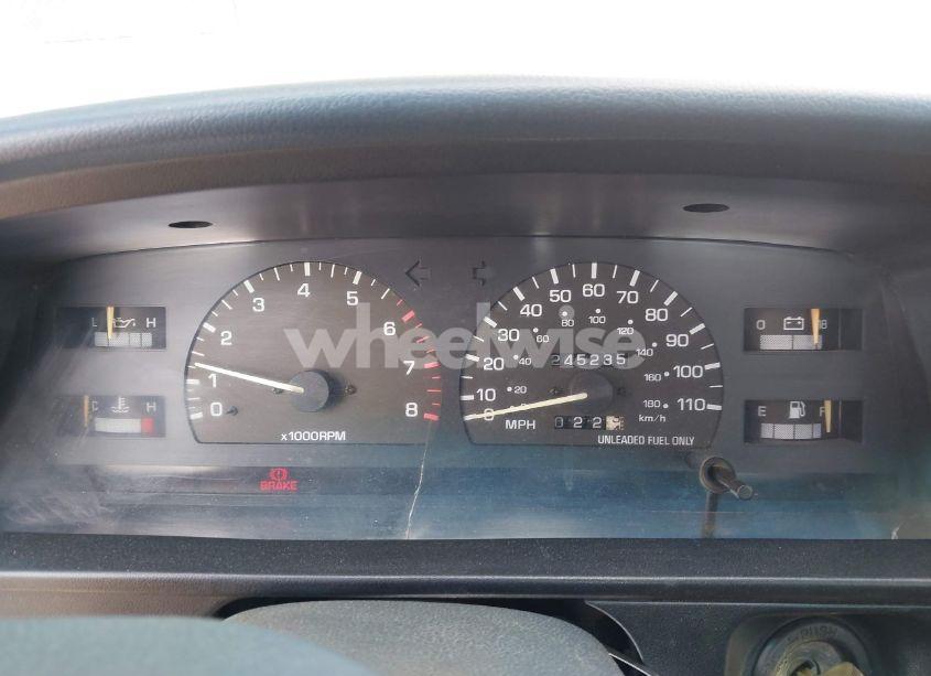Photo 7 of 1992 Toyota Pickup 1/2 TON SHT WHEELBASE DLX (VIN JT4VN01D6N0006014)