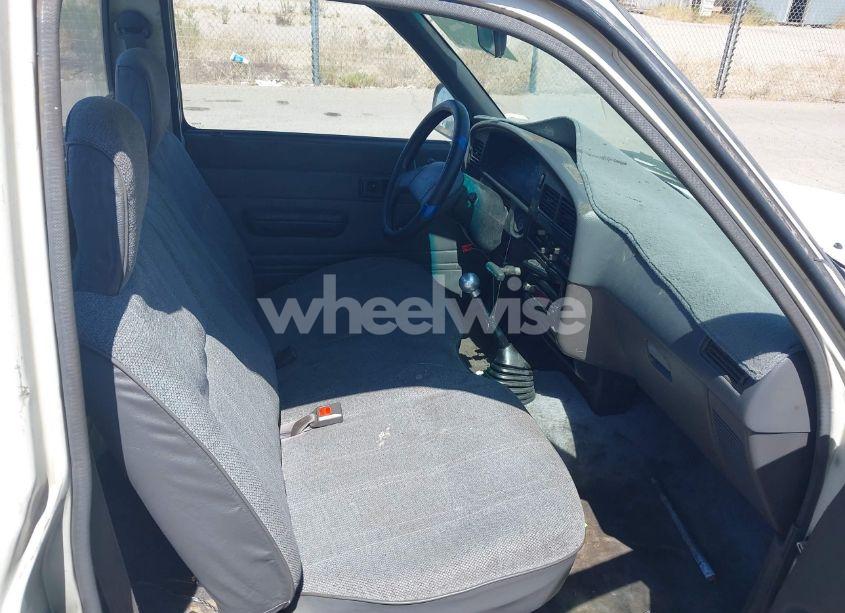 Photo 5 of 1989 Toyota Pickup 1/2 TON LNG WHEELBASE DLX (VIN JT4VN82D5K5001253)