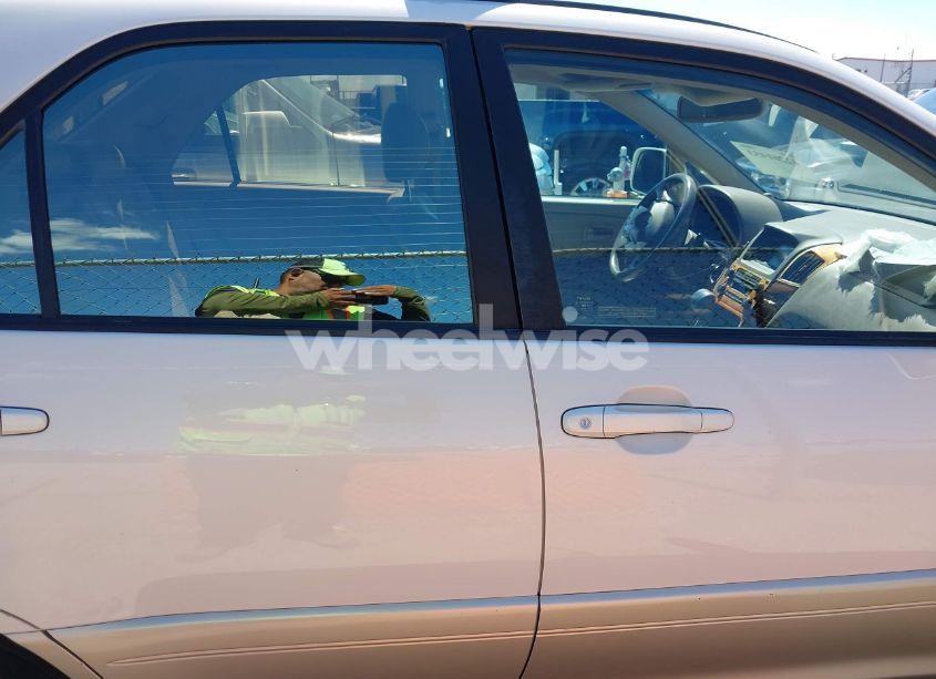 Photo 13 of 1999 Lexus Rx 300 (VIN JT6HF10U6X0086670)