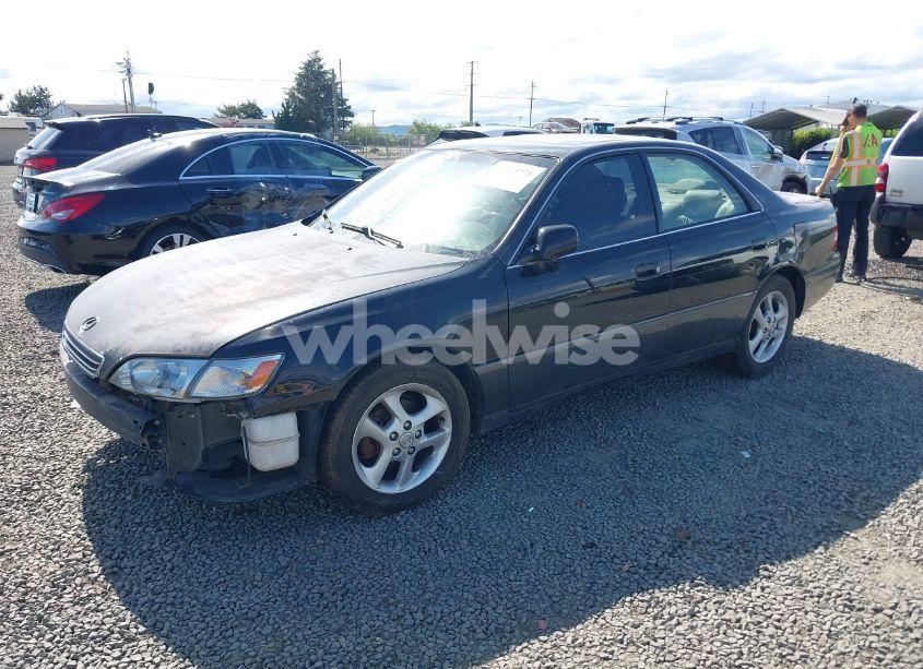 Photo 2 of 2001 Lexus Es 300 (VIN JT8BF28G010316809)