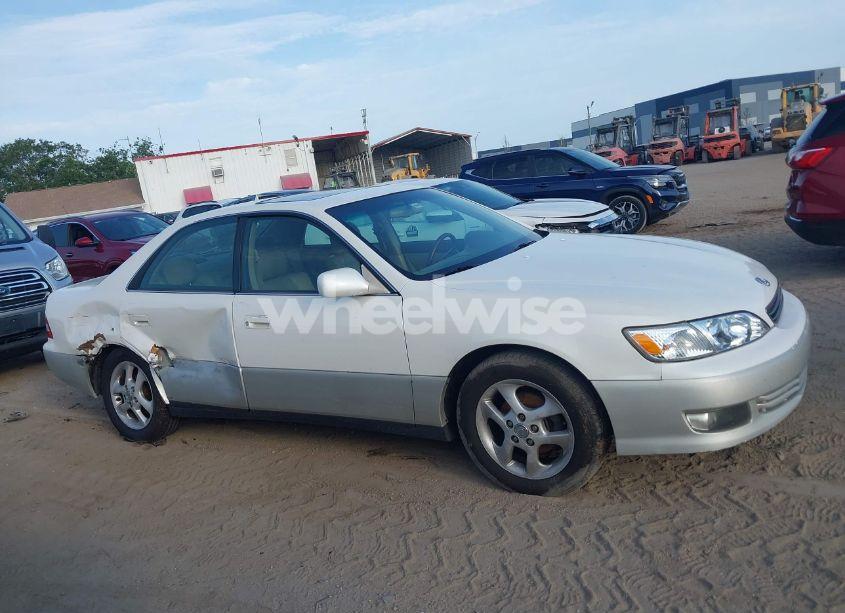 Photo 13 of 2001 Lexus Es 300 (VIN JT8BF28G610332982)