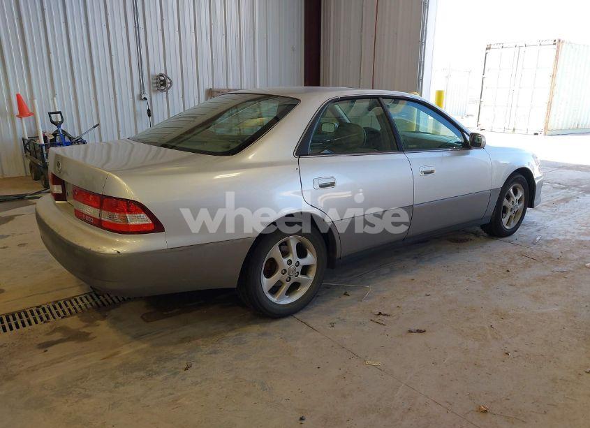 Photo 4 of 2001 Lexus Es 300 (VIN JT8BF28G710305676)