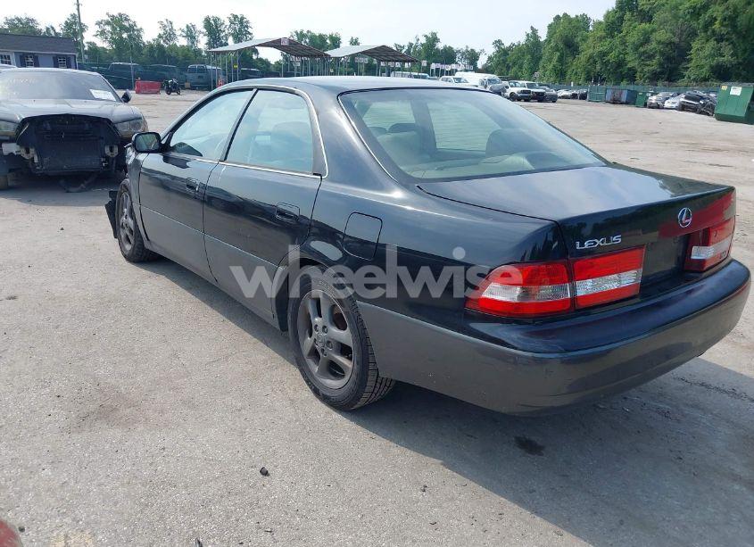 Photo 3 of 2001 Lexus Es 300 (VIN JT8BF28G815111709)