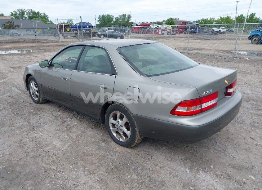 Photo 3 of 2001 Lexus Es 300 (VIN JT8BF28G910332295)