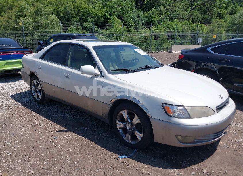 1999 Lexus Es 300 (VIN JT8BF28G9X5063095) main photo