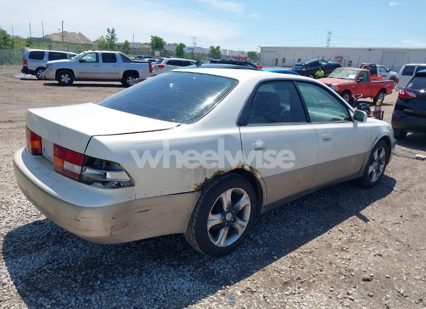 Photo 4 of 1999 Lexus Es 300 (VIN JT8BF28G9X5063095)