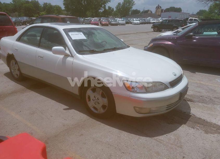 2001 Lexus Es 300 (VIN JT8BF28GX10319894) main photo