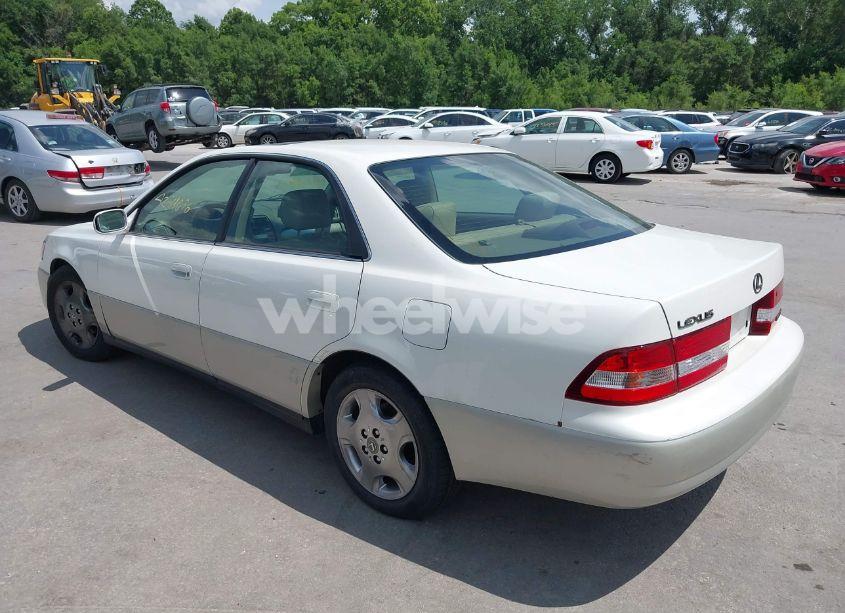 Photo 3 of 2001 Lexus Es 300 (VIN JT8BF28GX10319894)