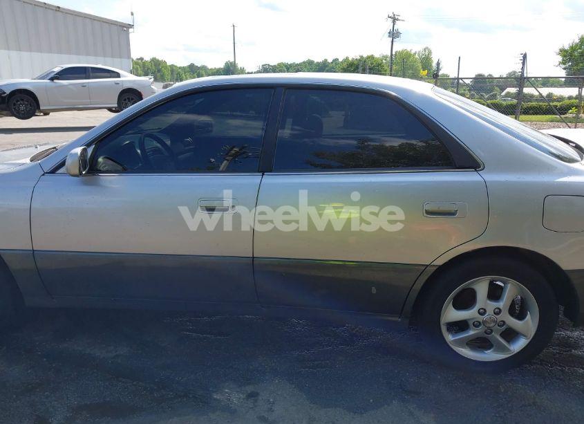 Photo 14 of 2001 Lexus Es 300 (VIN JT8BF28GX10338641)