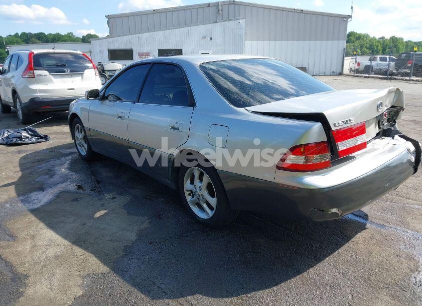 Photo 3 of 2001 Lexus Es 300 (VIN JT8BF28GX10338641)