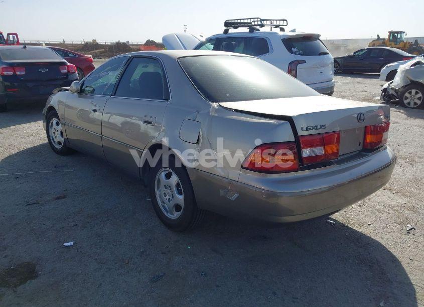 Photo 3 of 1999 Lexus Es 300 (VIN JT8BF28GXX5071481)