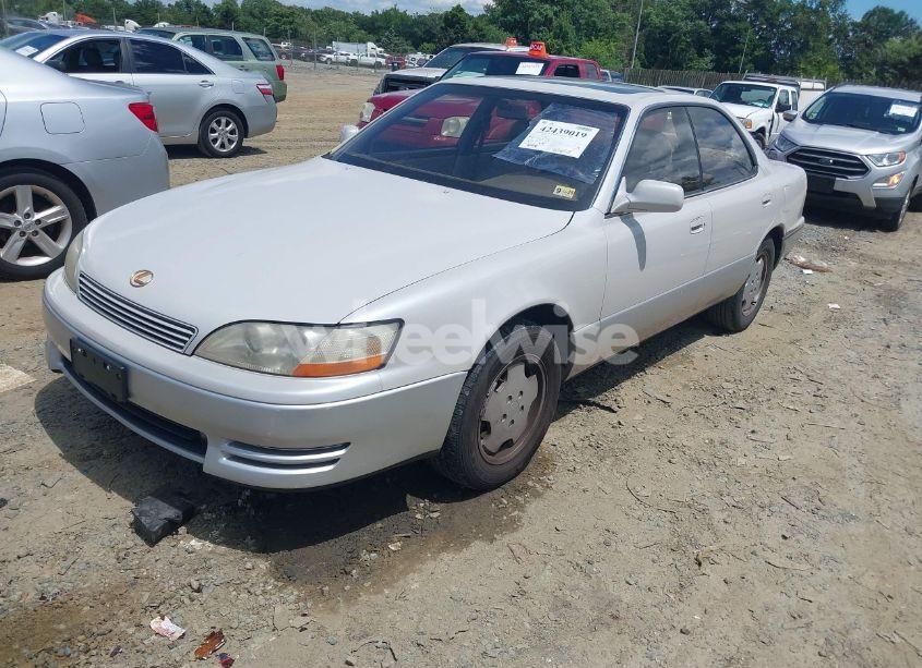 Photo 2 of 1994 Lexus Es 300 (VIN JT8GK13T3R0057082)
