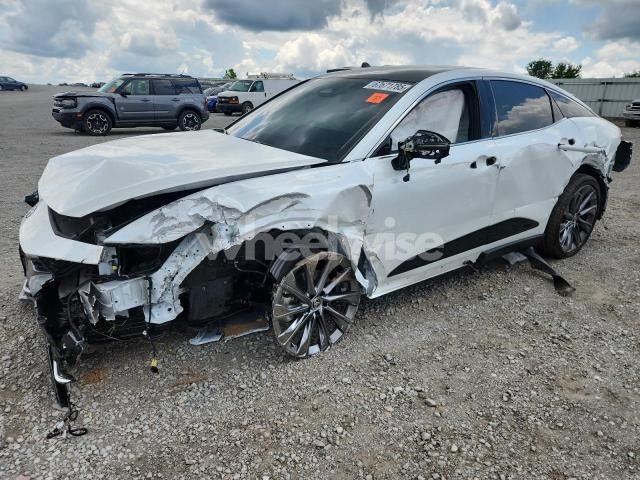 Photo 3 of 2023 TOYOTA CROWN XLE (VIN JTDAAAAF1P3017165)