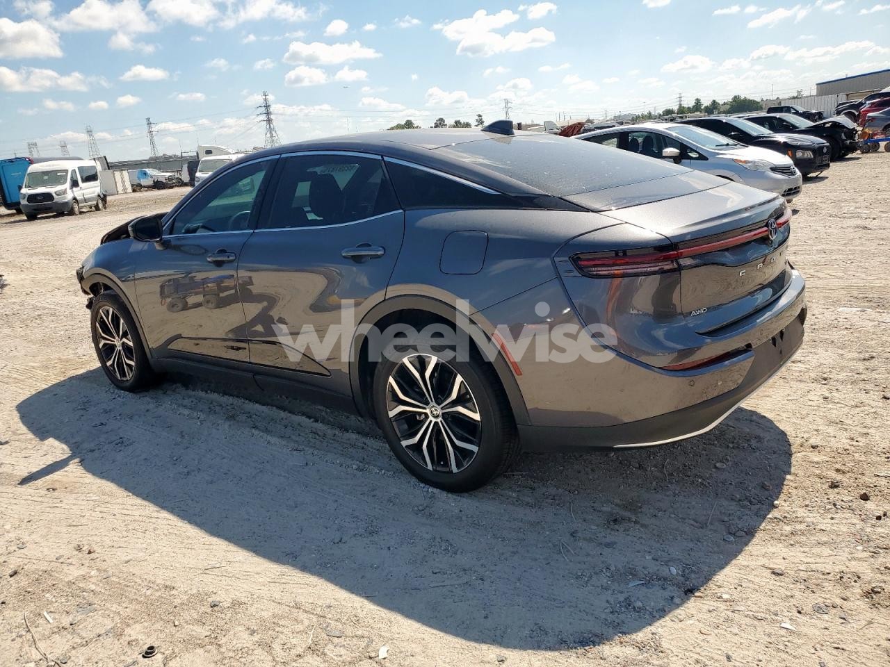 Photo 2 of 2023 TOYOTA CROWN XLE (VIN JTDAAAAF1P3018056)