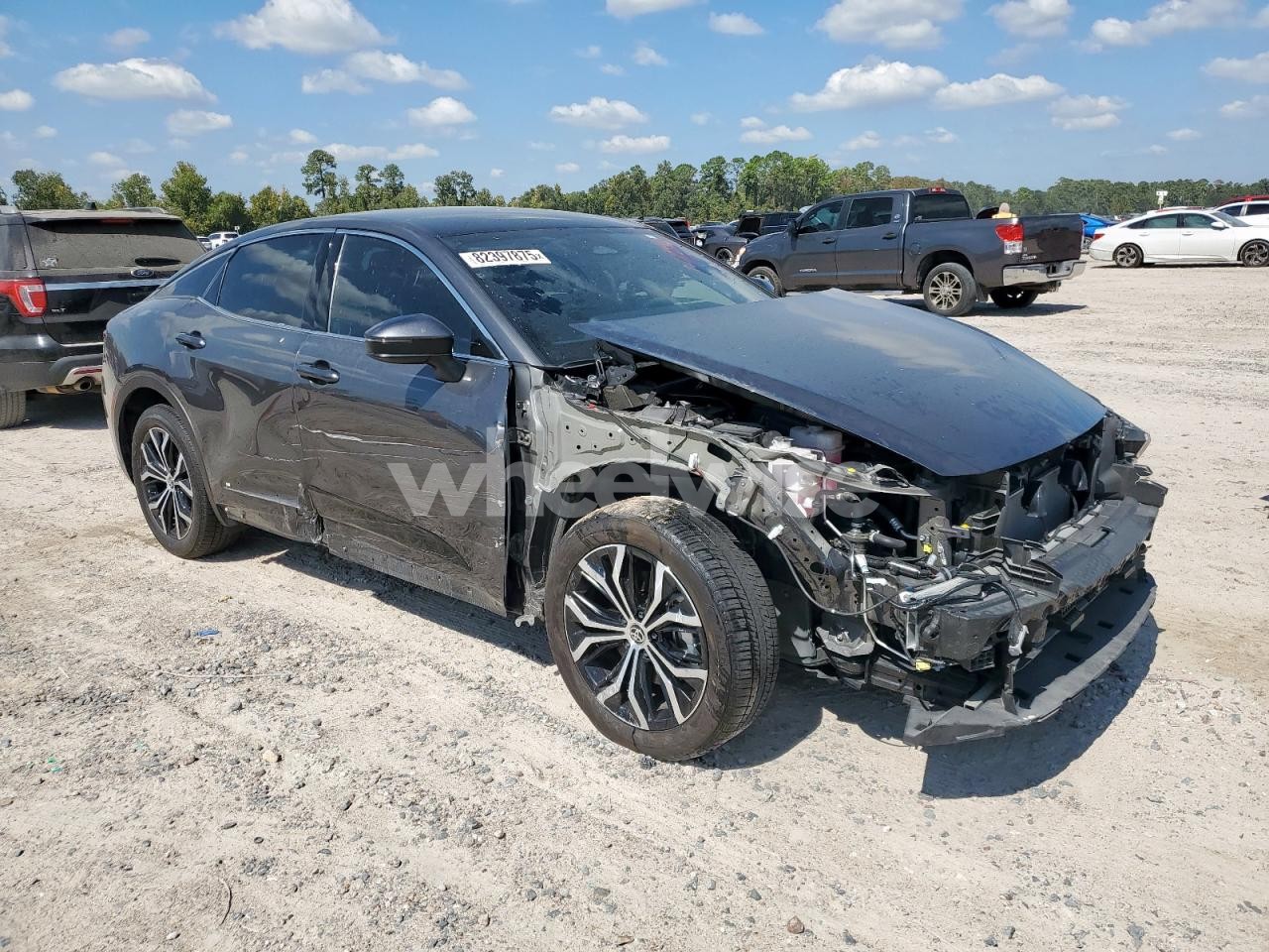 Photo 4 of 2023 TOYOTA CROWN XLE (VIN JTDAAAAF1P3018056)