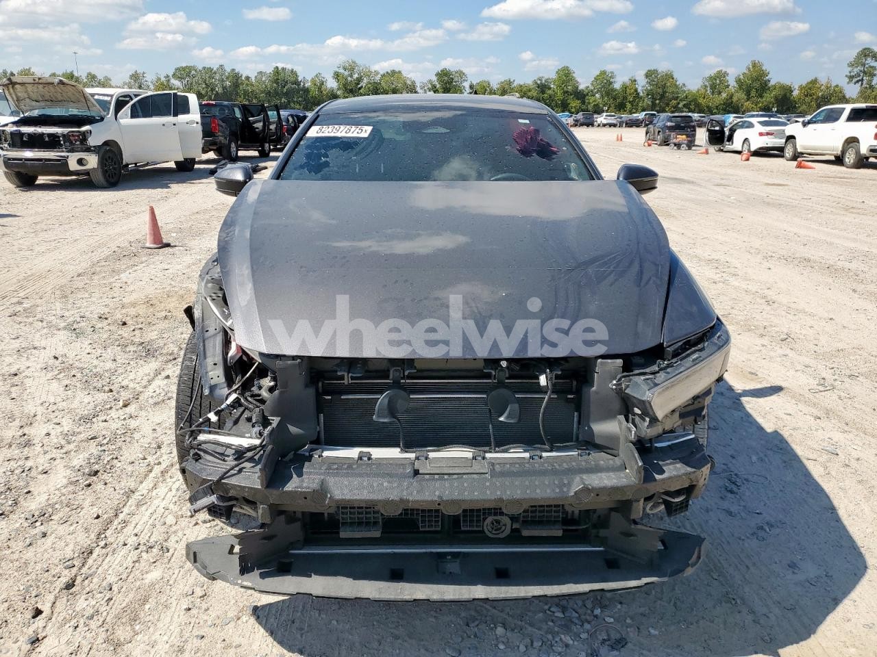 Photo 5 of 2023 TOYOTA CROWN XLE (VIN JTDAAAAF1P3018056)