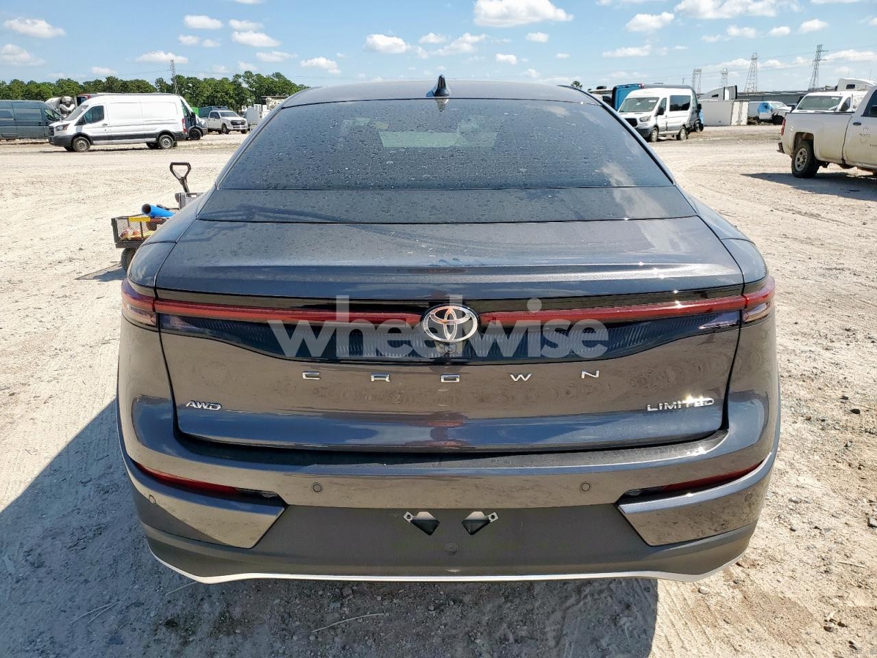 Photo 6 of 2023 TOYOTA CROWN XLE (VIN JTDAAAAF1P3018056)