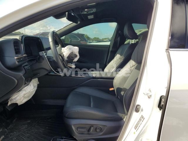 Photo 6 of 2025 TOYOTA CROWN XLE (VIN JTDAAAAF6S3031832)