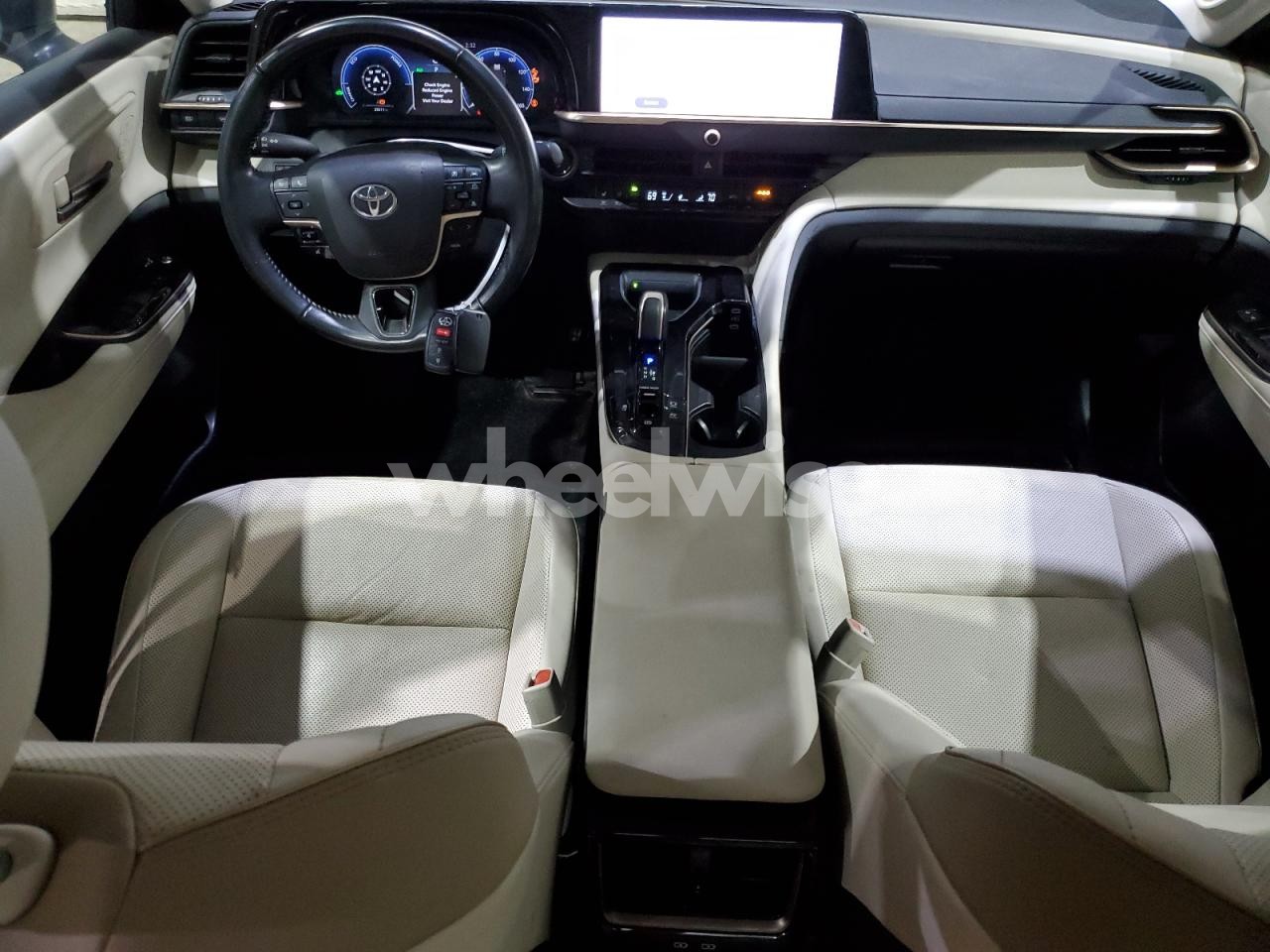 Photo 8 of 2024 TOYOTA CROWN XLE (VIN JTDAAAAF9R3028062)