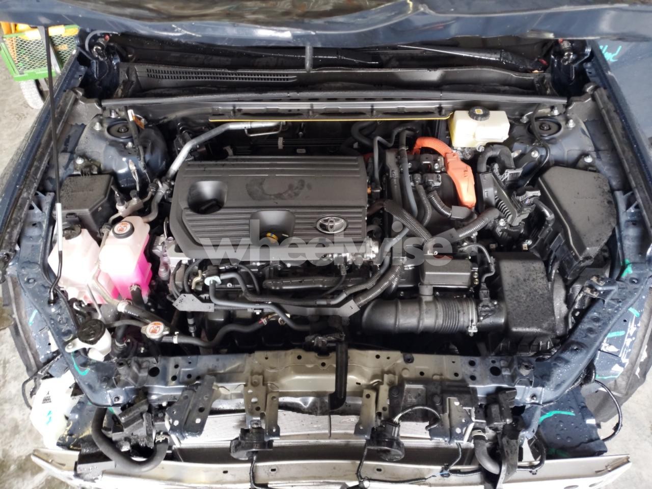 Photo 12 of 2025 TOYOTA CROWN SIGNIA XLE (VIN JTDACAAJ0S3004561)