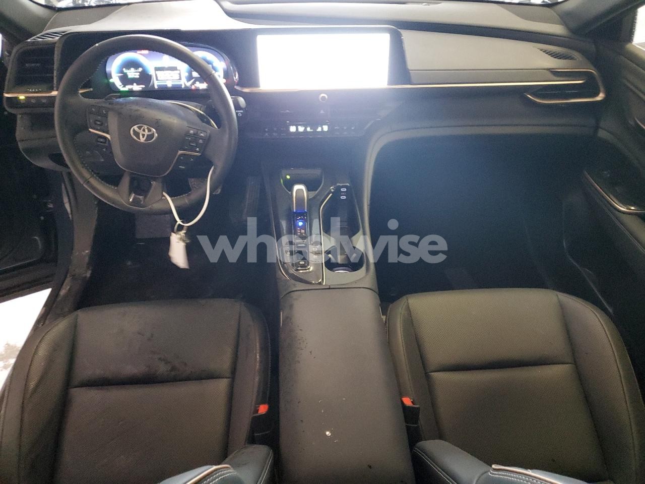 Photo 8 of 2025 TOYOTA CROWN SIGNIA XLE (VIN JTDACAAJ0S3004561)