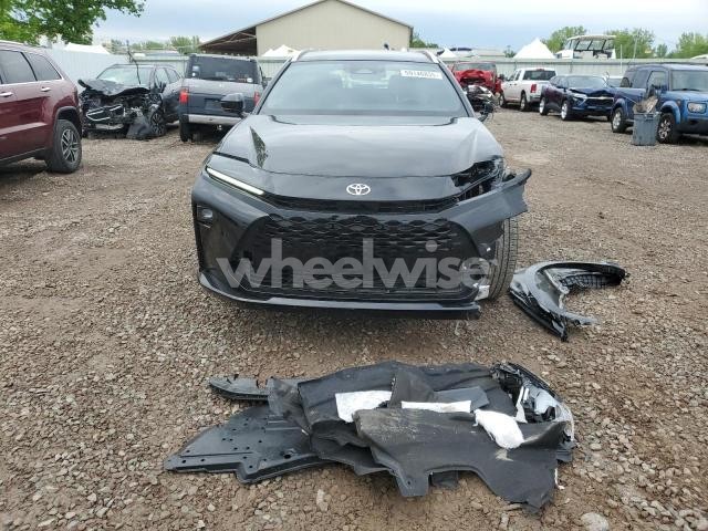 2025 TOYOTA CROWN SIGNIA XLE (VIN JTDACAAJ1S3005122) main photo