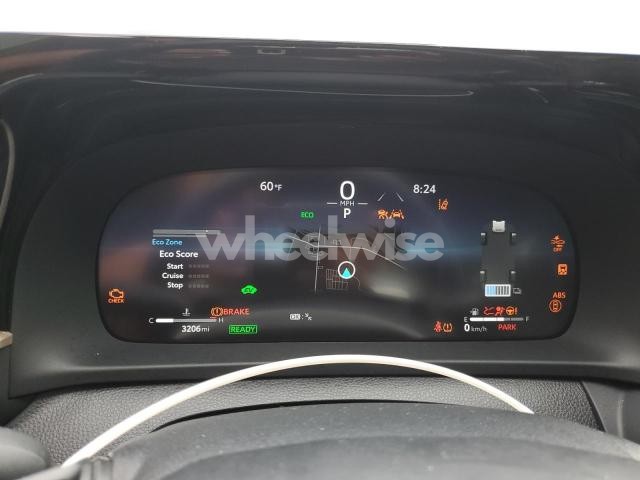 Photo 12 of 2025 TOYOTA CROWN SIGNIA XLE (VIN JTDACAAJ1S3005122)